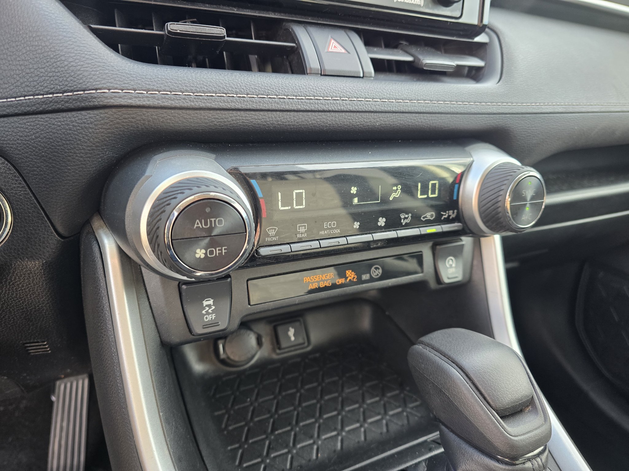 Used 2021 Toyota RAV4 XLE AWD/4WD image 20