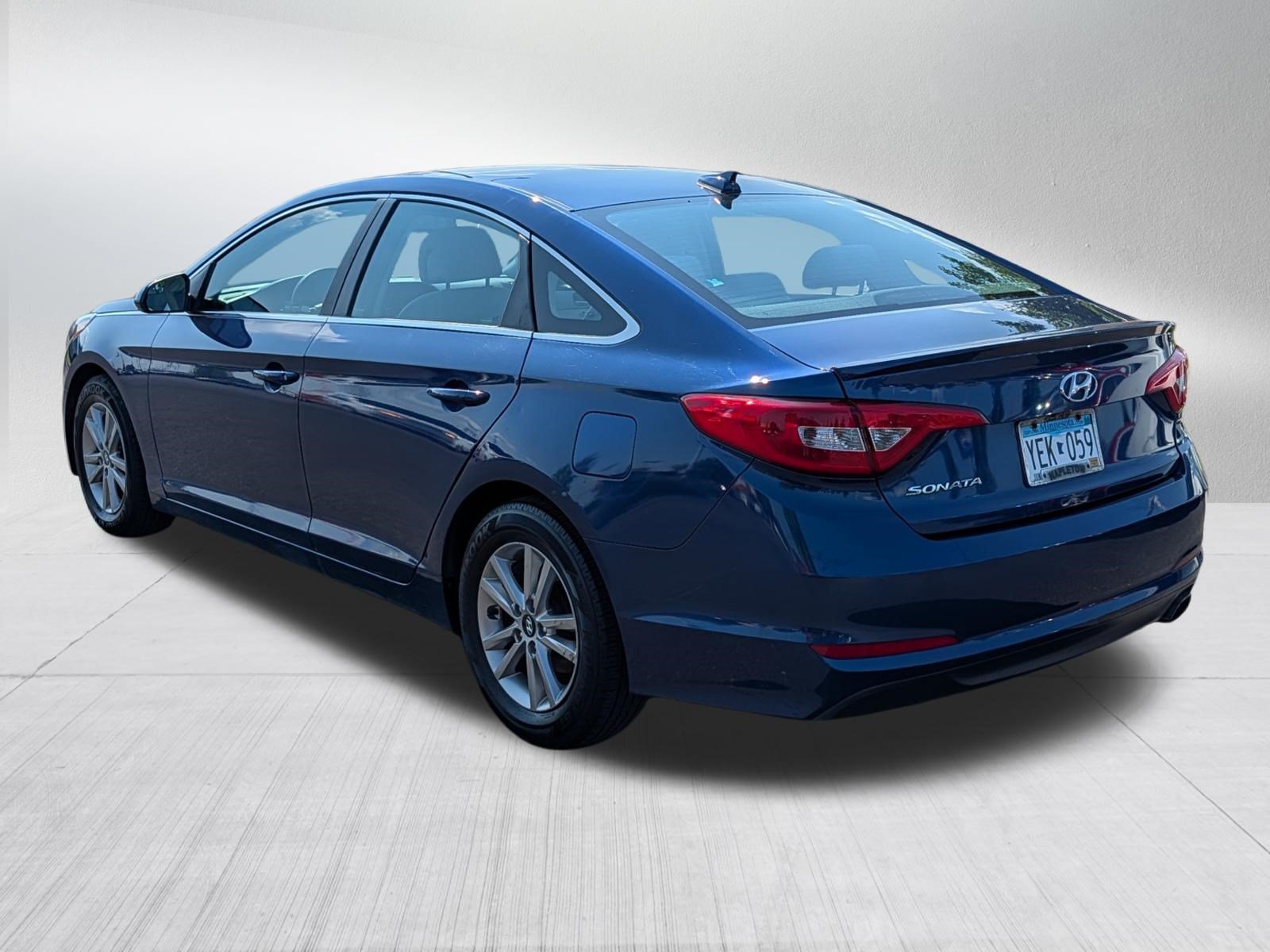 Used 2016 Hyundai Sonata SE w/ Cargo Package FWD image 5