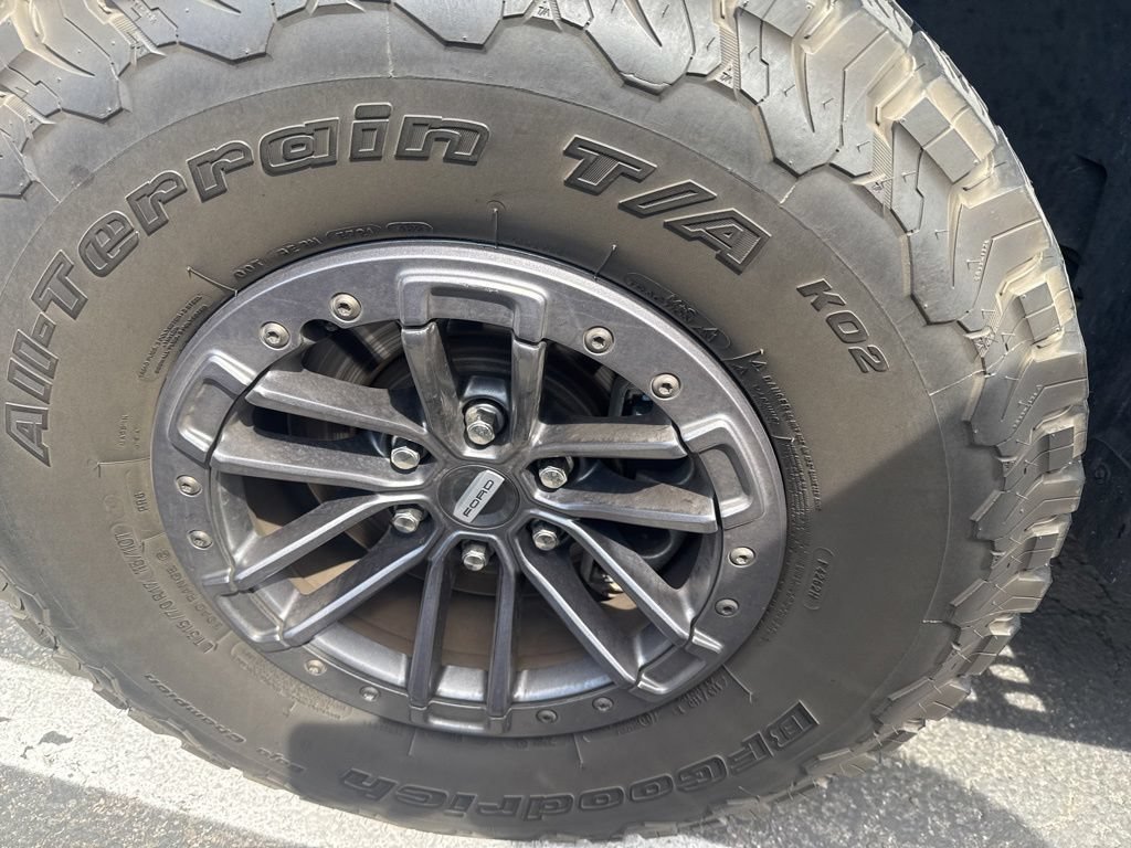 Used 2020 Ford F150 Raptor w/ Equipment Group 802A Luxury AWD/4WD image 31