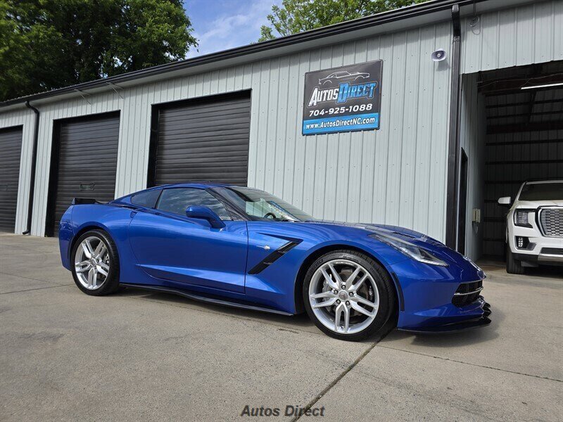 Used 2019 Chevrolet Corvette Stingray Coupe w/ 1LT RWD image 12