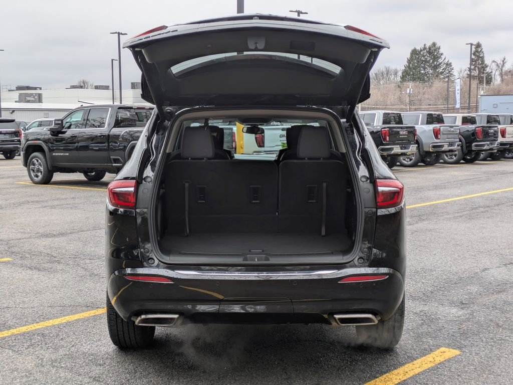 Used 2020 Buick Enclave Essence w/ Sport Touring Edition image 32