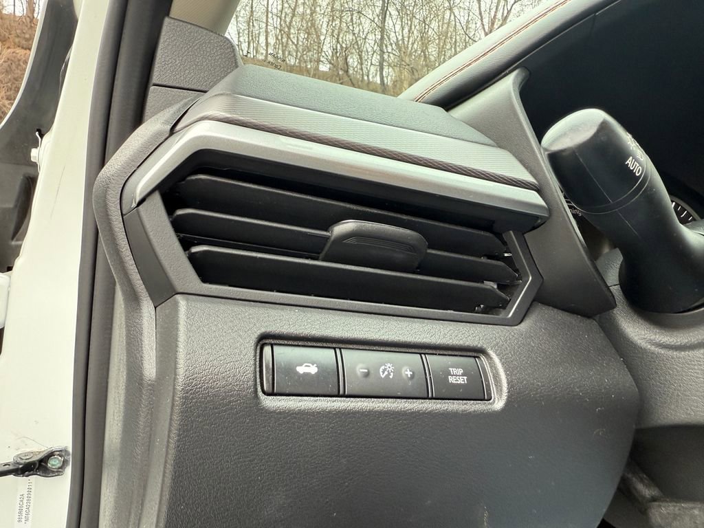 Used 2024 Nissan Altima 2.5 SR image 21