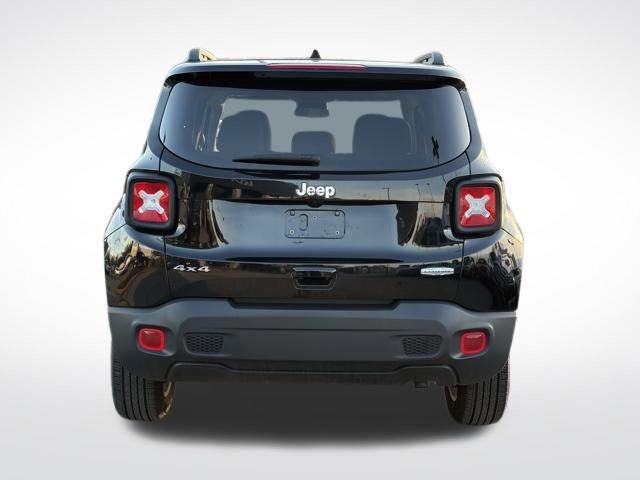 Used 2019 Jeep Renegade Latitude w/ Cold Weather Group image 19
