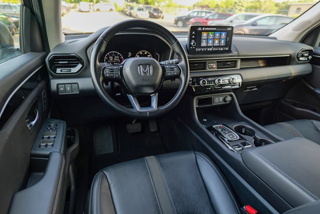 Used 2025 Honda Pilot EX-L image 41