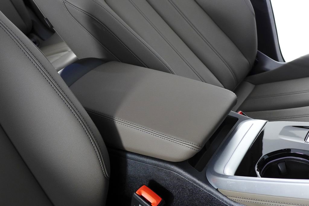 Used 2025 Audi Q5 Premium w/ Convenience Package image 16