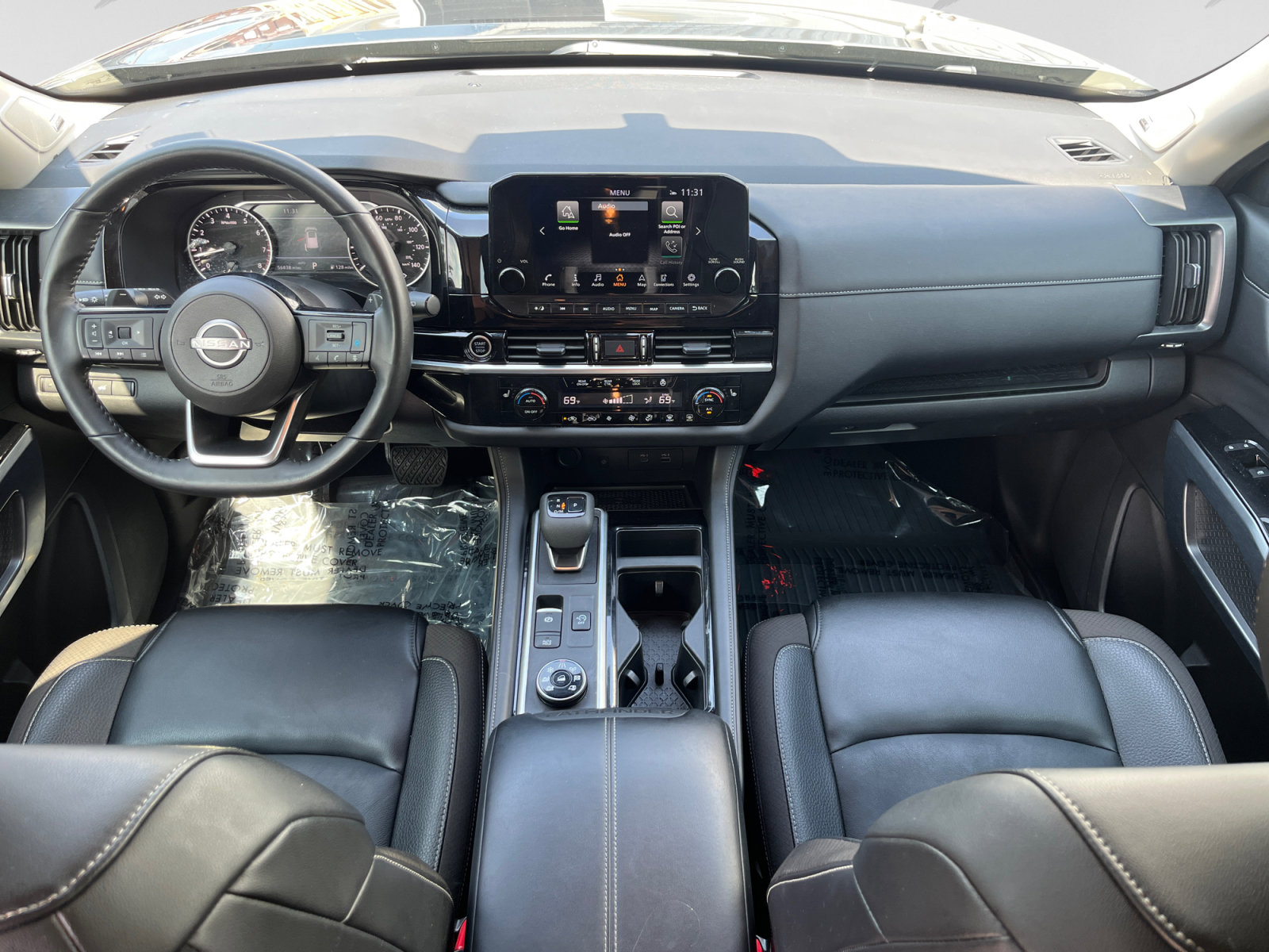 Used 2024 Nissan Pathfinder SL w/ SL Premium Package AWD/4WD image 12