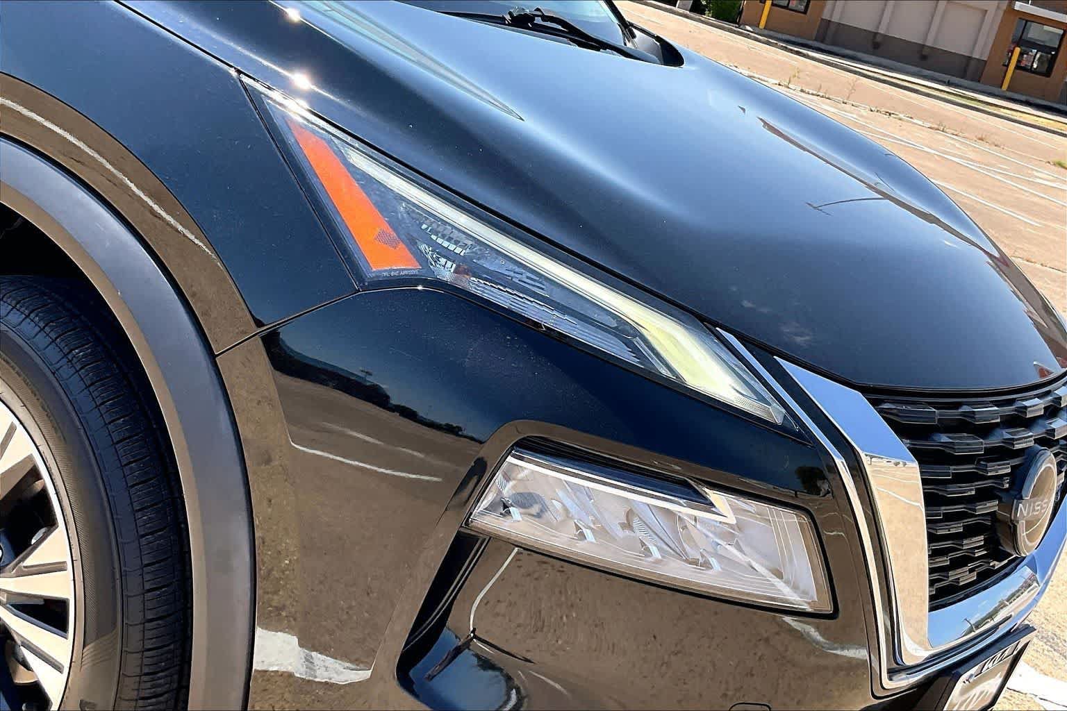 Used 2023 Nissan Rogue SV FWD image 29