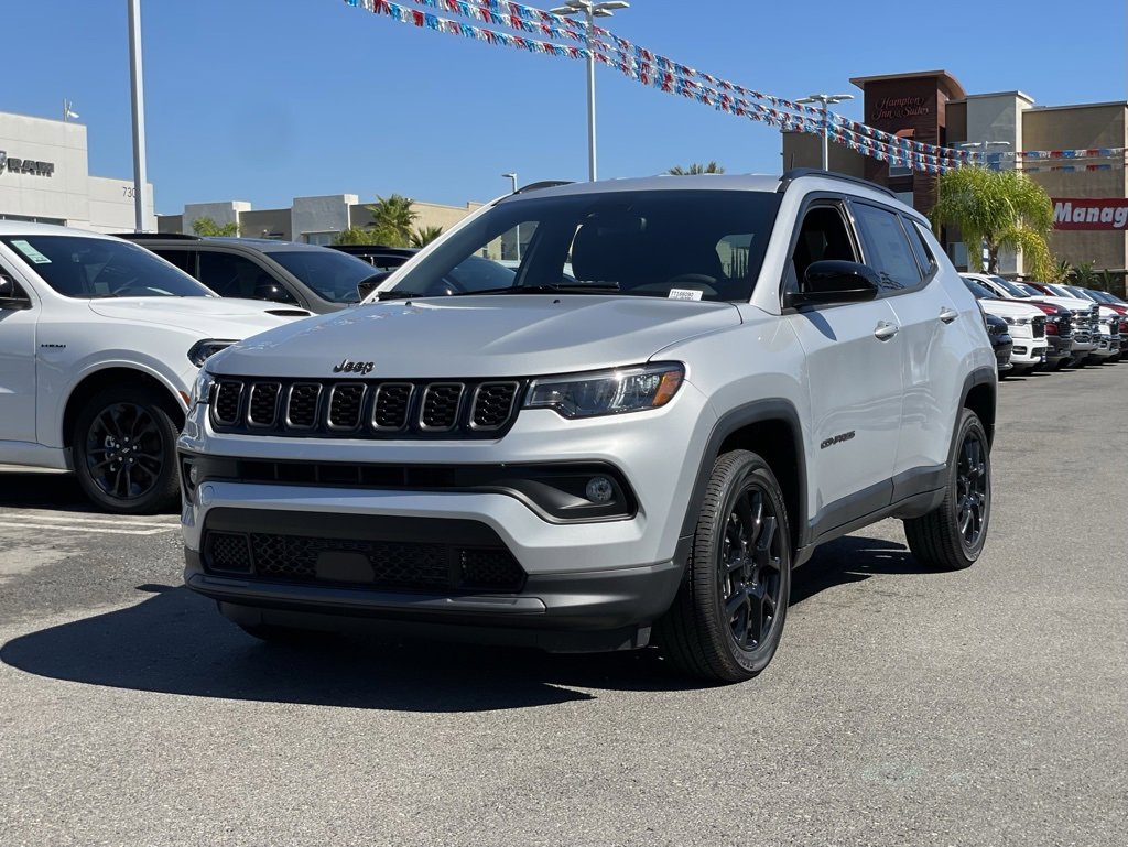 New 2026 Jeep Compass Latitude image 2
