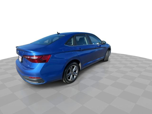 Used 2024 Volkswagen Jetta SE FWD image 8