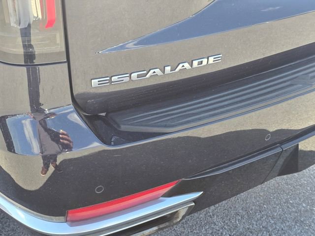 Used 2023 Cadillac Escalade Premium Luxury image 11