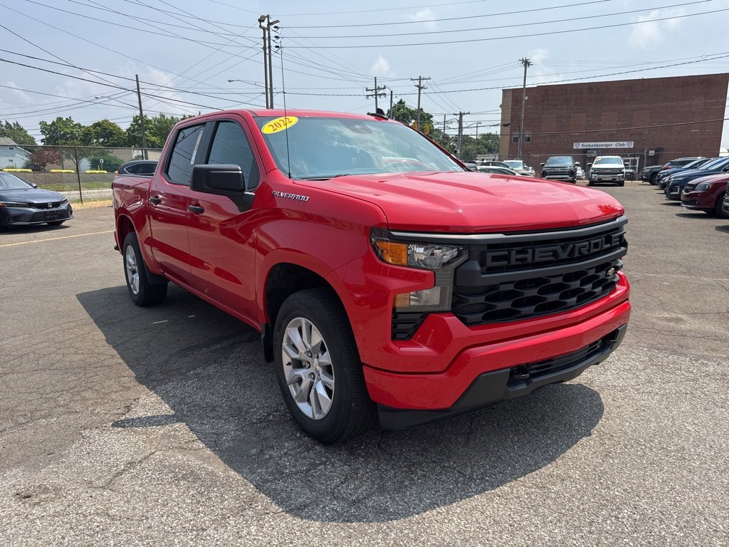 Used 2022 Chevrolet Silverado 1500 Custom image 1