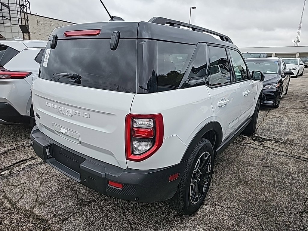 Used 2025 Ford Bronco Sport Outer Banks image 8