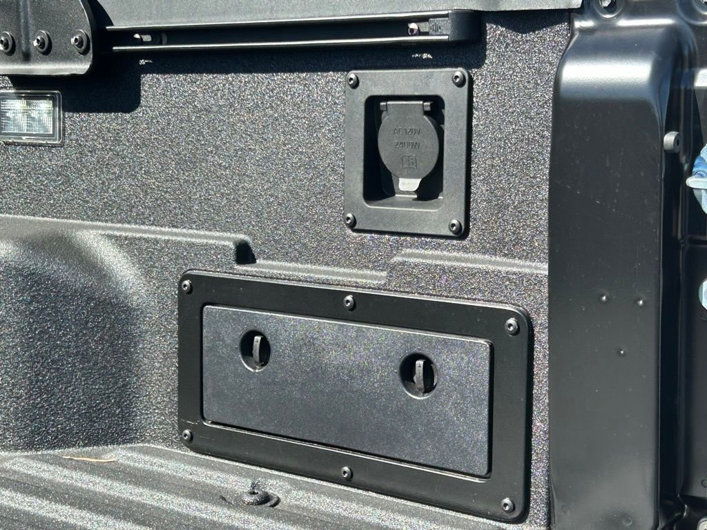 Used 2025 Toyota Tacoma Trailhunter image 60