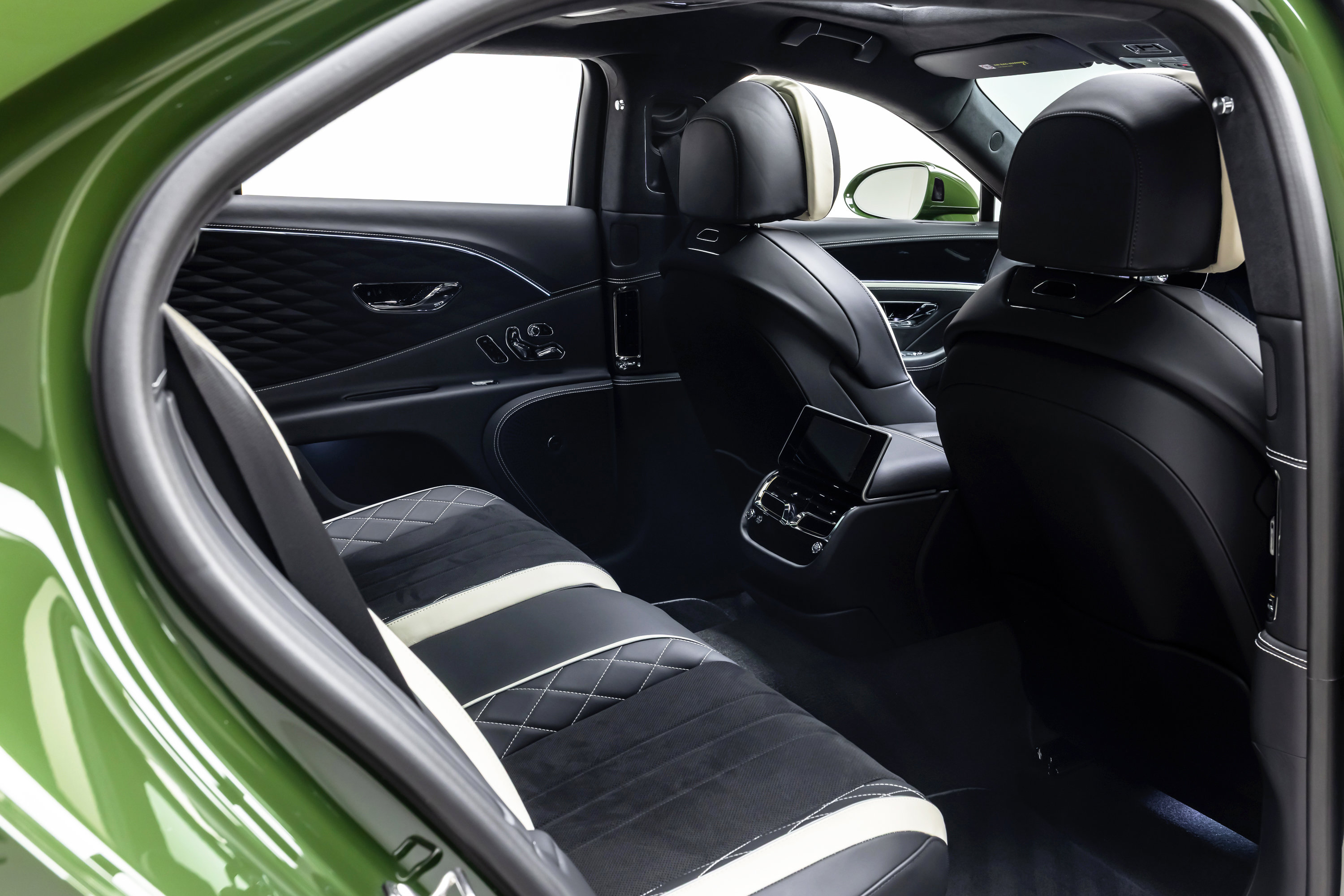 Used 2024 Bentley Flying Spur W12 AWD/4WD image 54