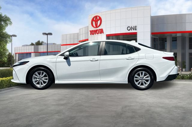 Used 2025 Toyota Camry LE AWD/4WD image 9