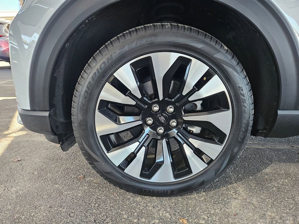 Used 2025 Ford Explorer Platinum w/ LUX Leather Package image 28