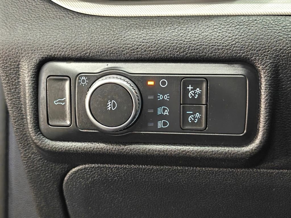 Used 2020 Ford Explorer XLT w/ Equipment Group 202A image 52
