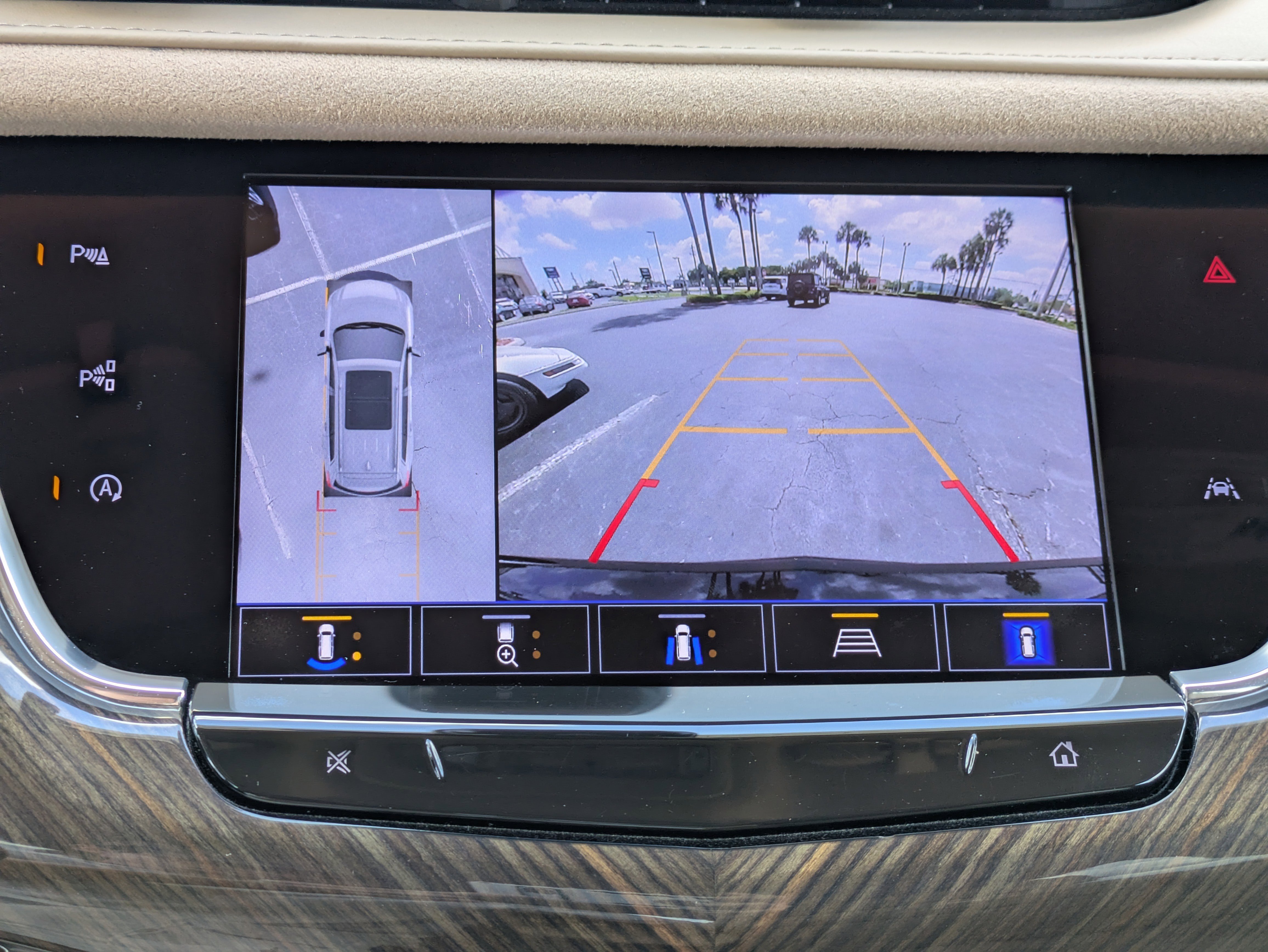 Certified 2023 Cadillac XT6 Sport w/ LPO, ONYX Package AWD/4WD image 29