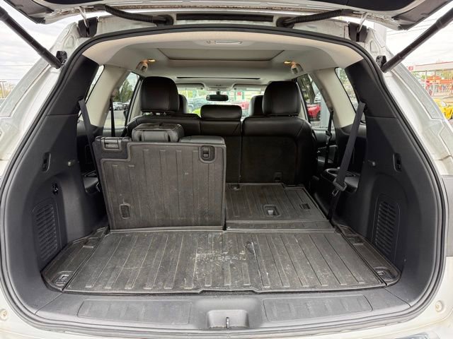Used 2017 Nissan Pathfinder Platinum w/ Cargo Package image 19
