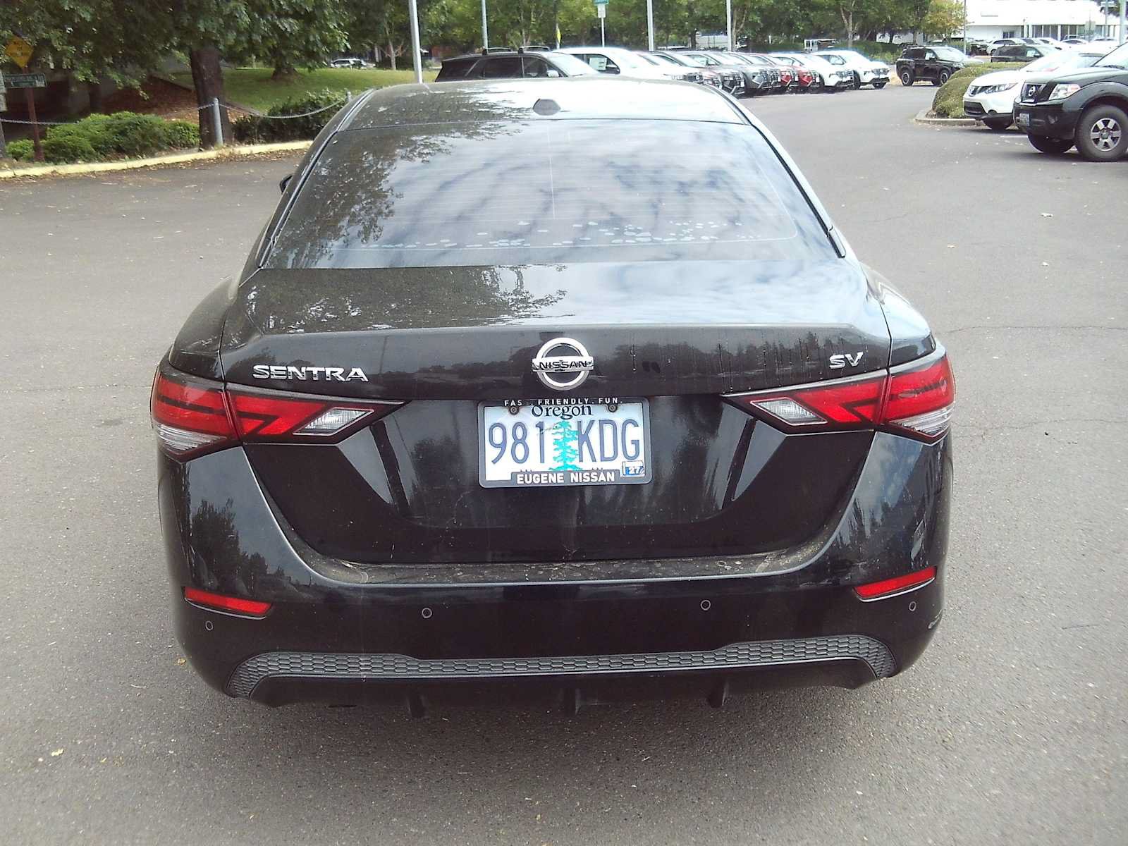 Used 2020 Nissan Sentra SV w/ SV Premium Package FWD image 4