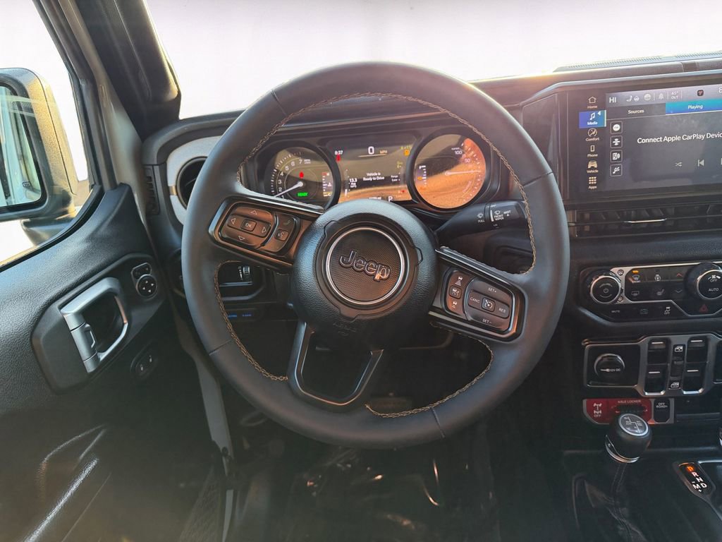 Used 2024 Jeep Wrangler Unlimited image 12