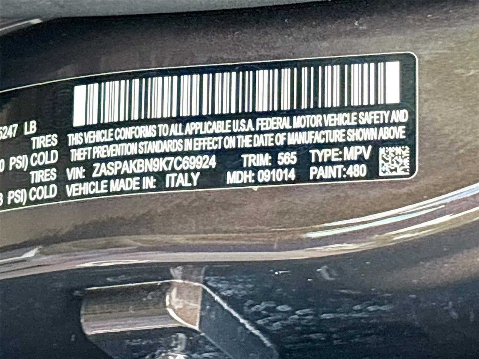 Used 2019 Alfa Romeo Stelvio Ti Lusso w/ Quick Order Package 22X Lusso image 33