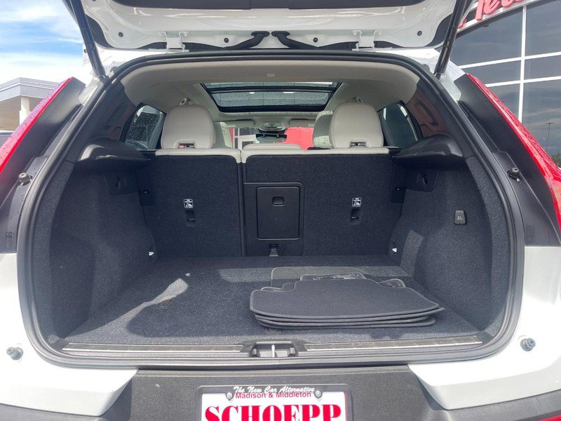 Used 2023 Volvo XC40 B5 Plus AWD/4WD image 17