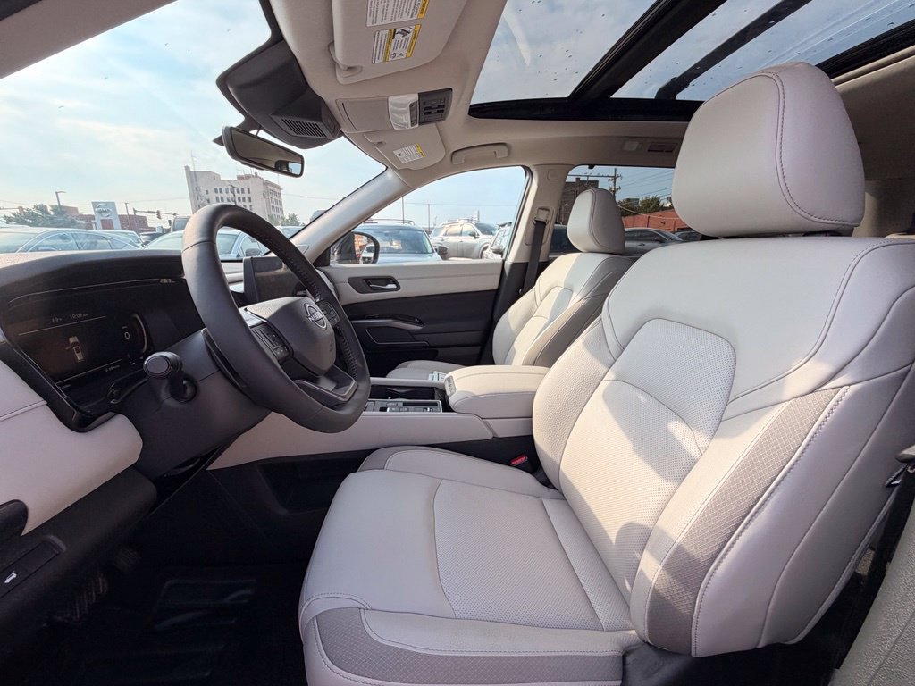 Certified 2026 Nissan Pathfinder SL w/ SL Premium Package FWD image 13