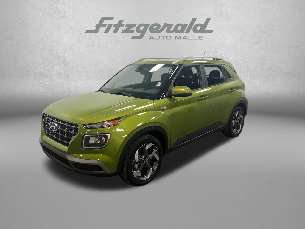 Used 2024 Hyundai Venue SEL FWD image 1