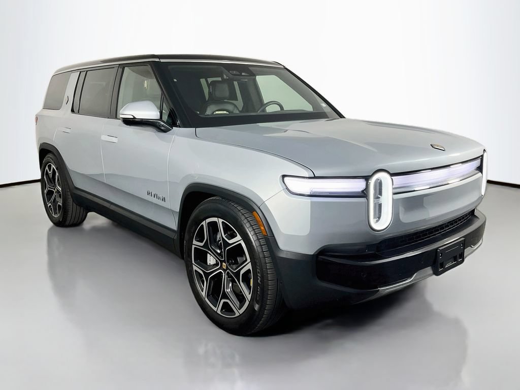 Used 2025 Rivian R1S Adventure AWD/4WD image 4