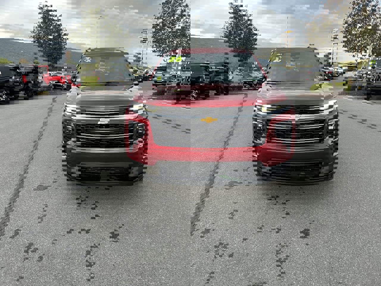 New 2026 Chevrolet Traverse LT w/ Driver Confidence Package image 2