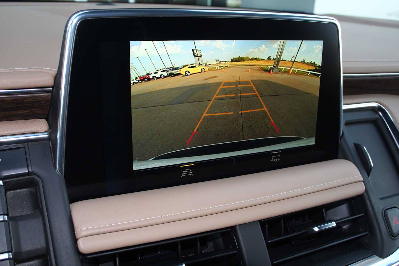 Used 2023 Chevrolet Tahoe Premier AWD/4WD image 42