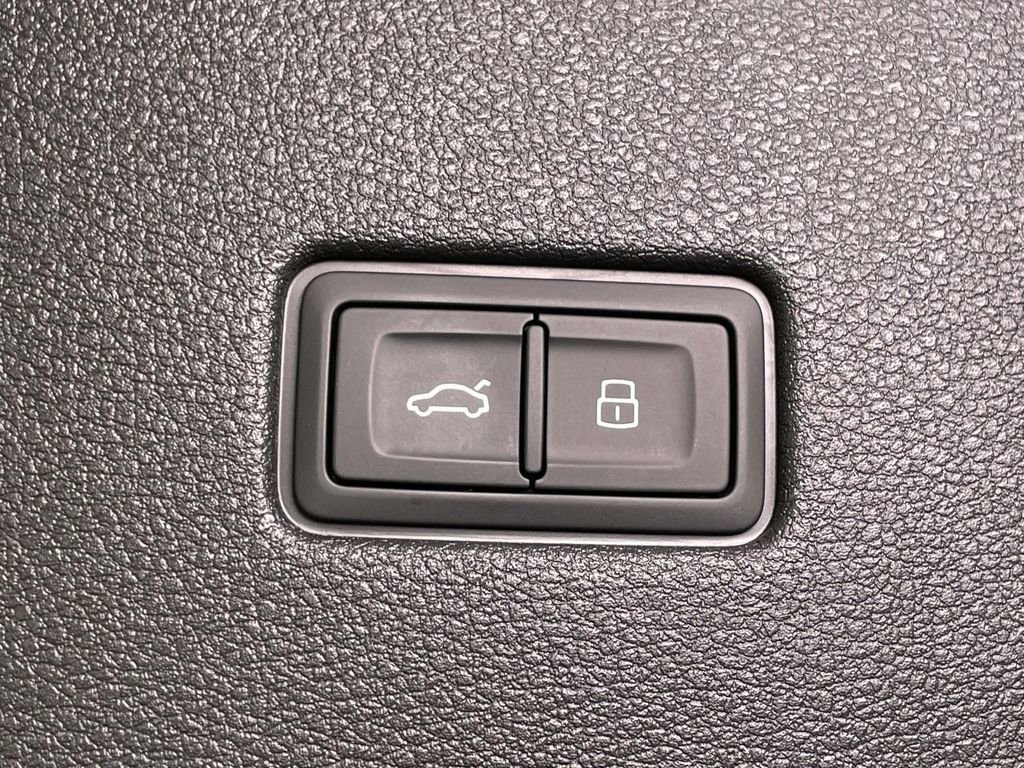 New 2026 Audi Q8 Premium Plus image 21