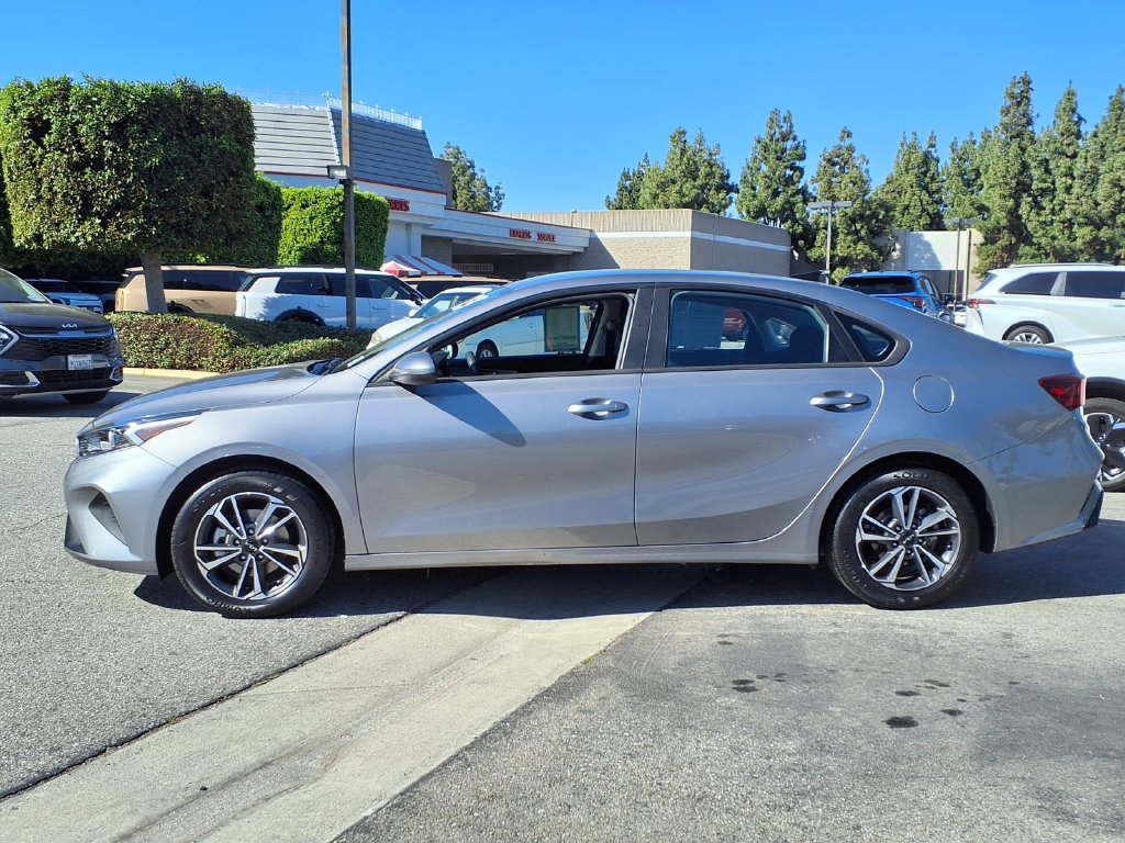 Certified 2023 Kia Forte LXS FWD image 4