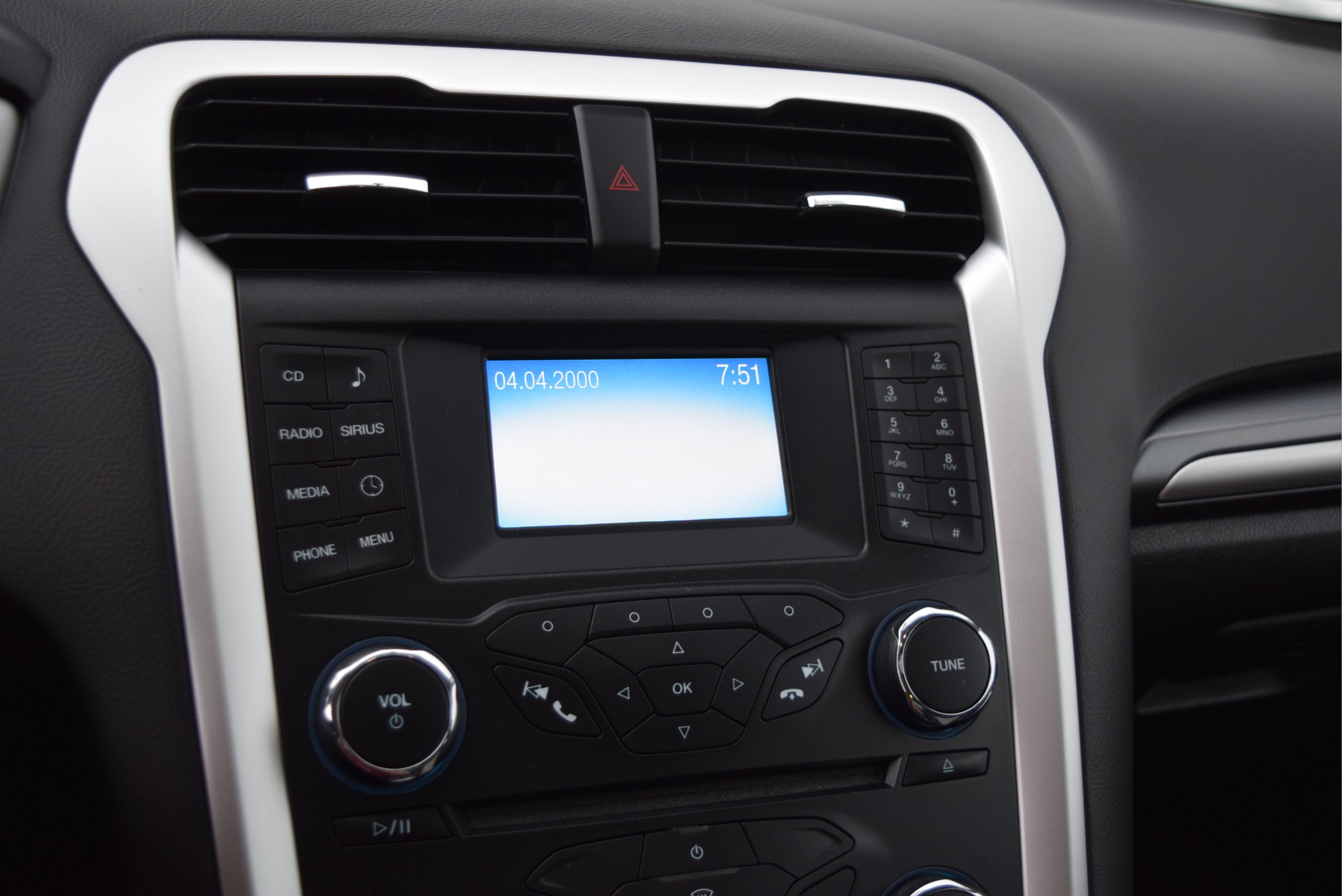 Used 2013 Ford Fusion SE FWD image 13