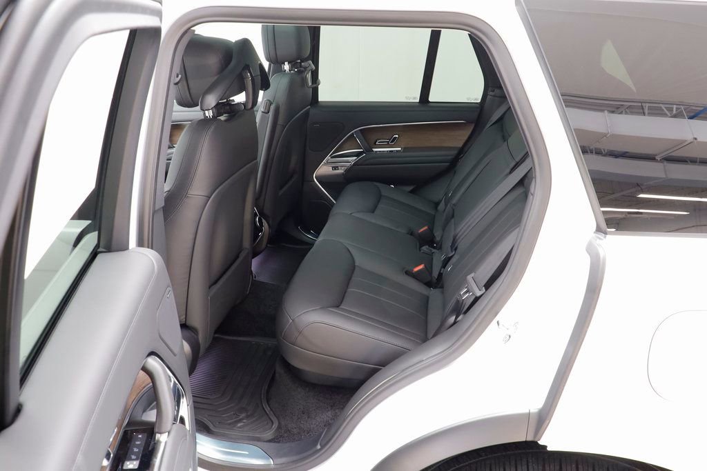 New 2025 Land Rover Range Rover SE AWD/4WD image 15