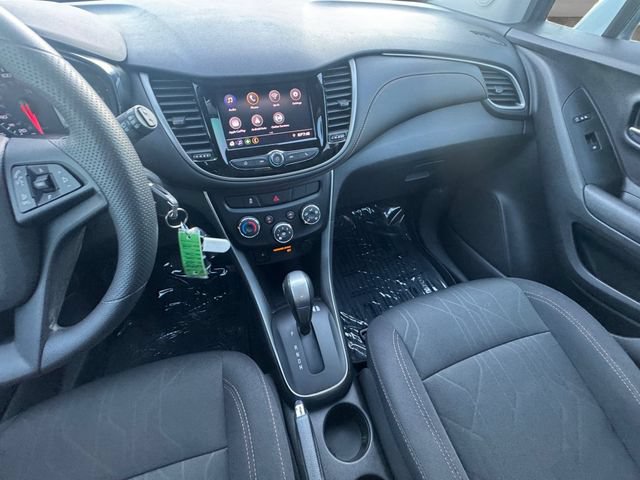 Used 2020 Chevrolet Trax LT FWD image 3