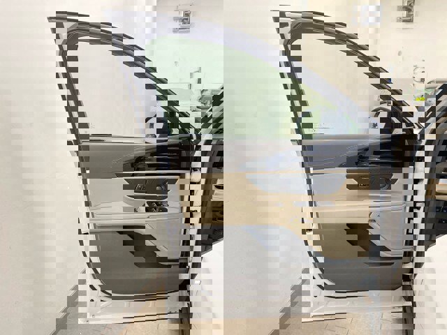 Used 2025 Lincoln Nautilus Reserve image 10