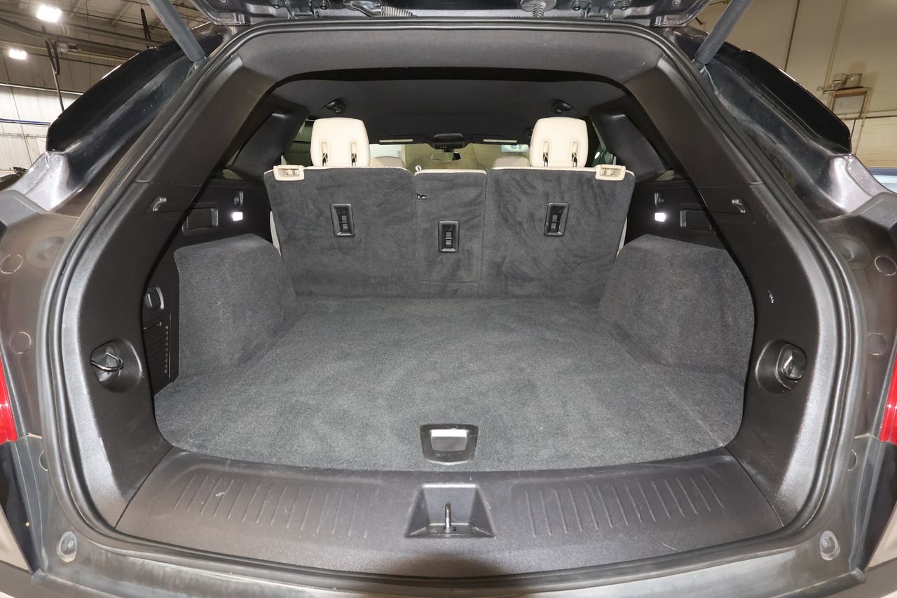 Used 2019 Cadillac XT5 FWD image 24
