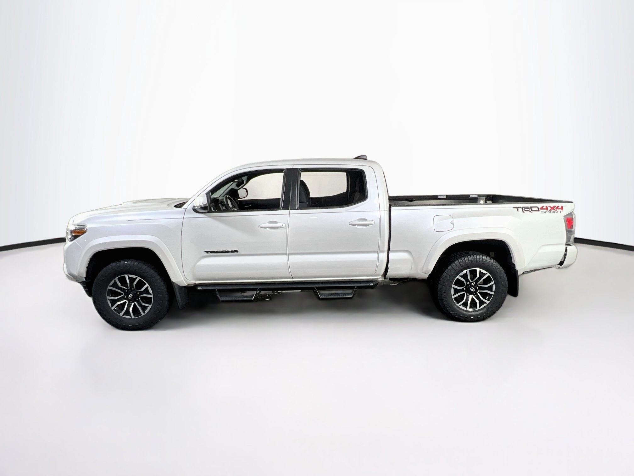 Used 2022 Toyota Tacoma TRD Sport AWD/4WD image 8