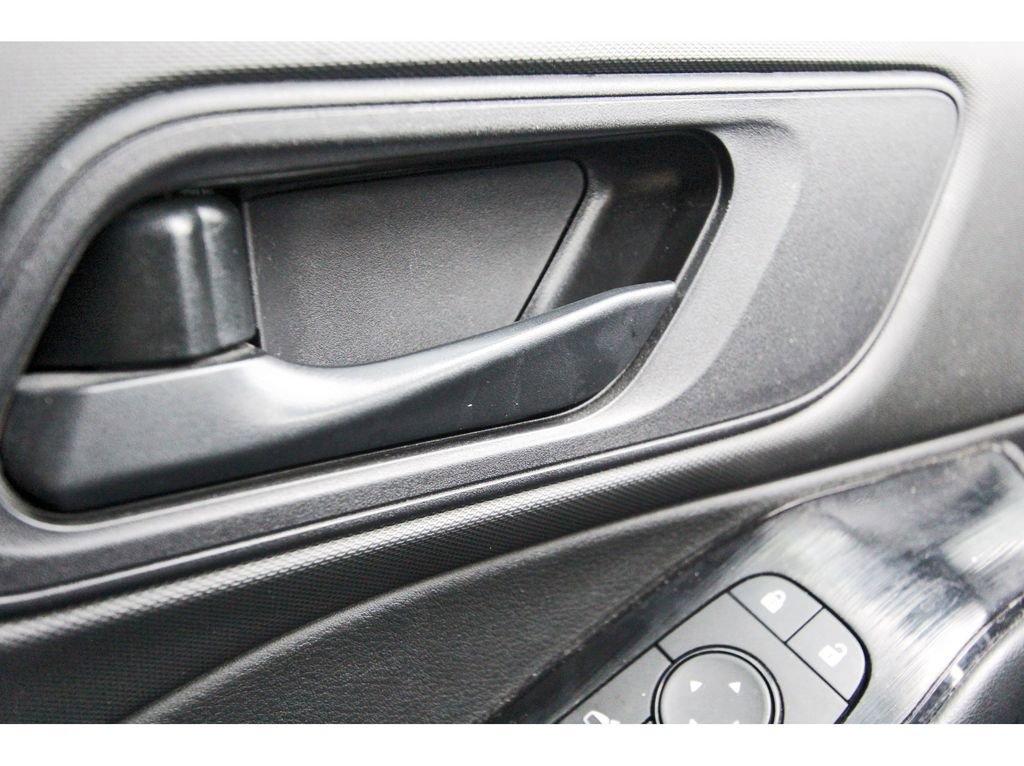 Used 2024 Nissan Rogue S image 16