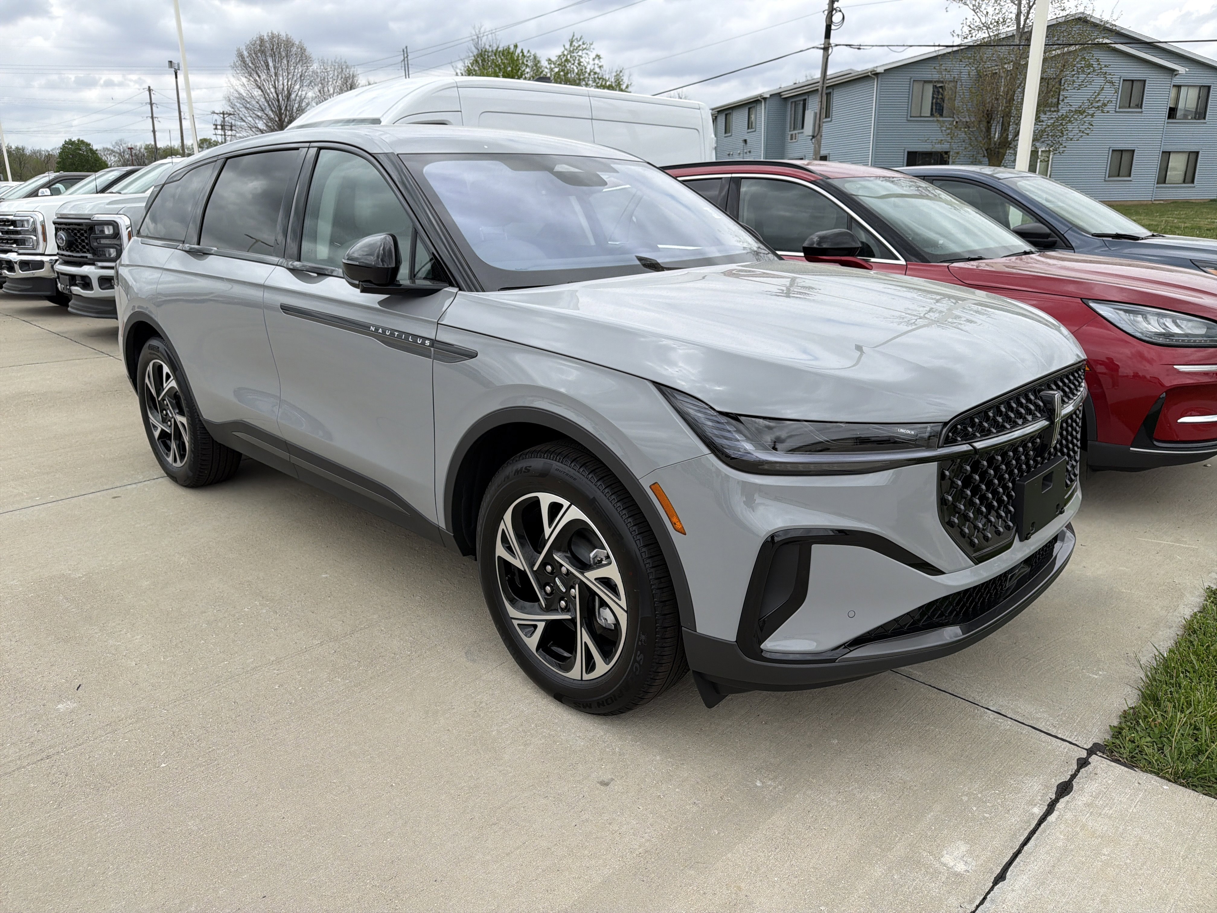 New 2026 Lincoln Nautilus Premier w/ Jet Appearance Package AWD/4WD image 3