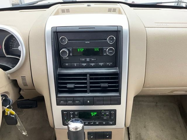 Used 2010 Mercury Mountaineer AWD image 9