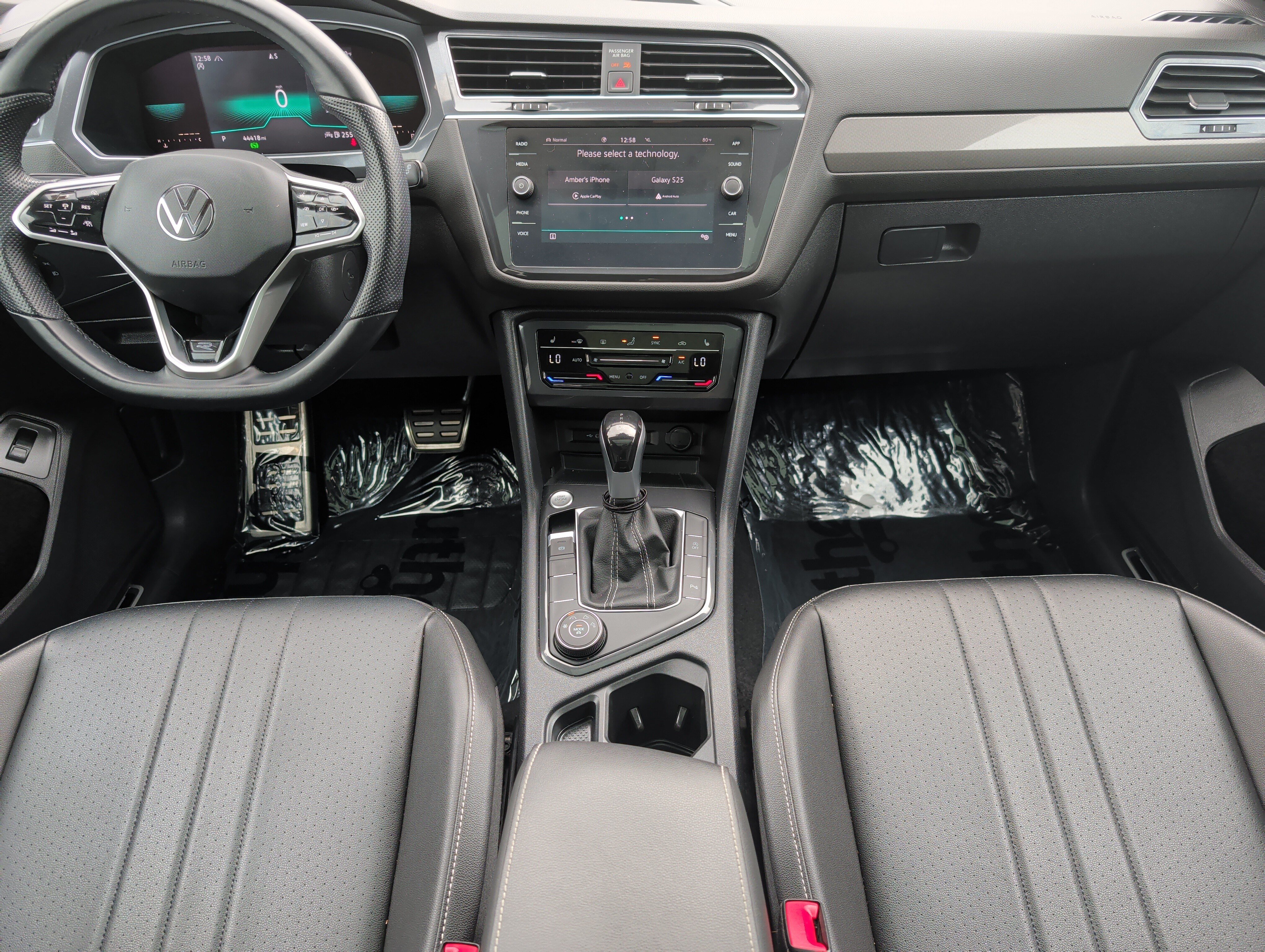 Used 2022 Volkswagen Tiguan SE R-Line AWD/4WD image 10