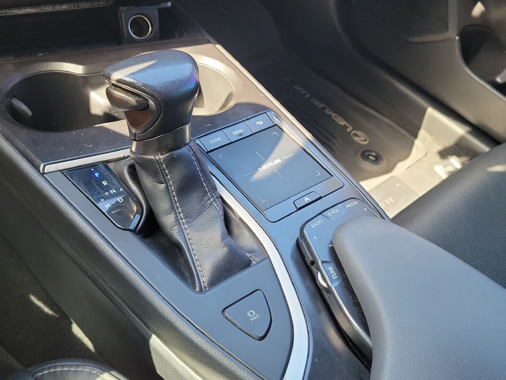 Used 2022 Lexus UX 200 w/ Premium Package FWD image 35