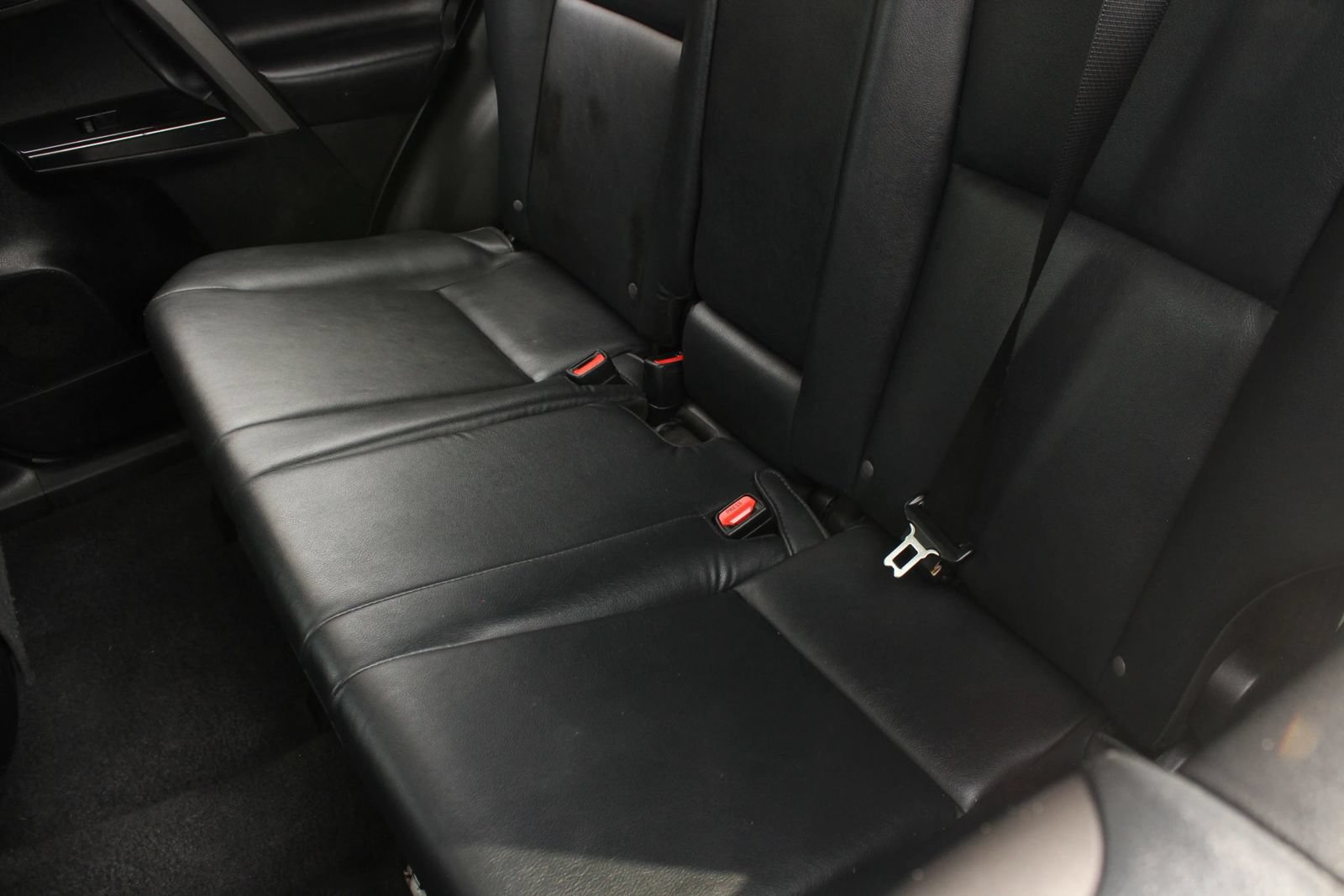 Used 2014 Toyota RAV4 XLE AWD/4WD image 18