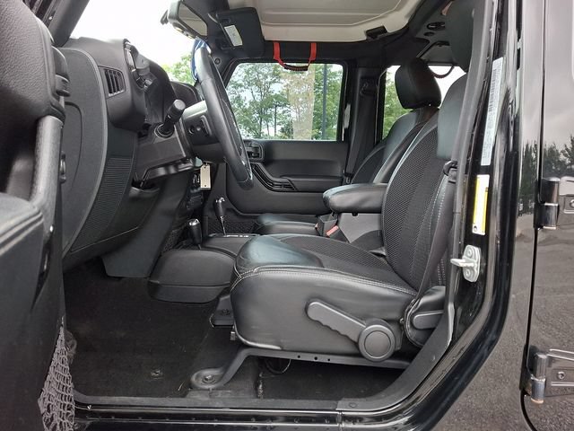 Used 2017 Jeep Wrangler Unlimited Sahara AWD/4WD image 14