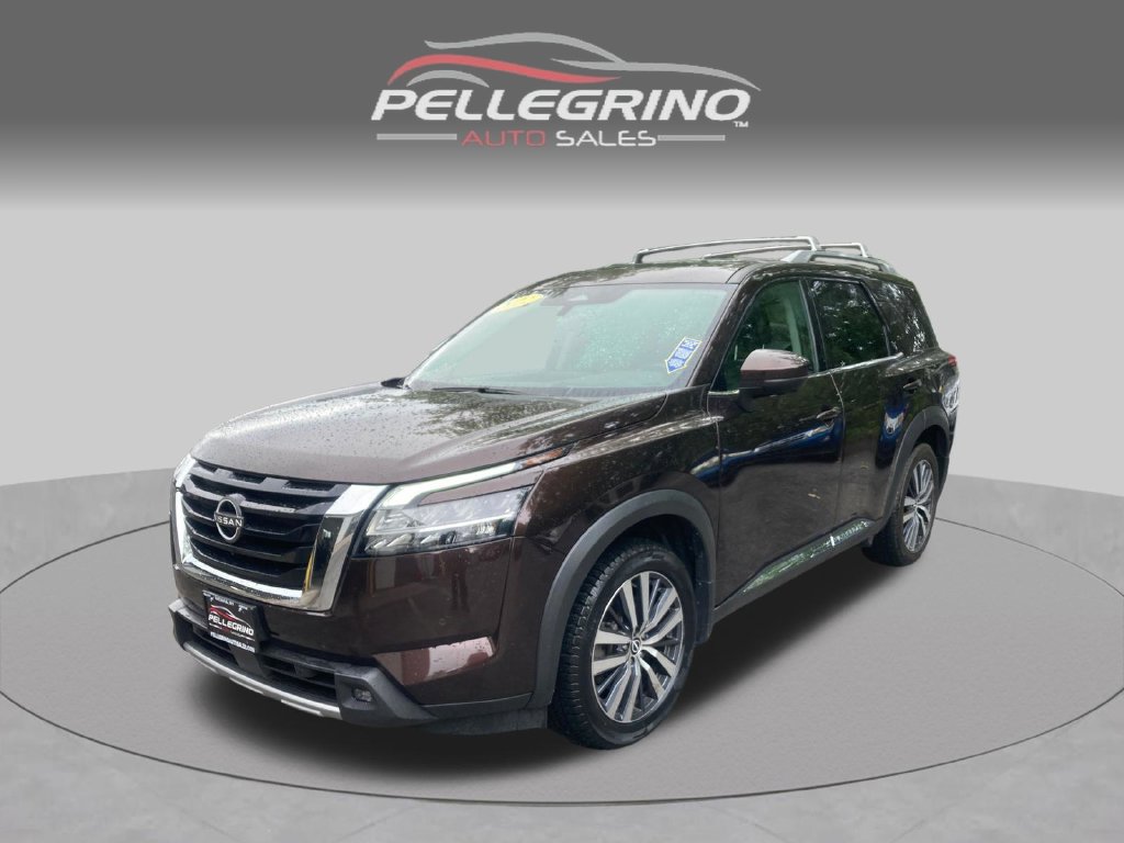 Used 2022 Nissan Pathfinder Platinum w/ Cargo Package