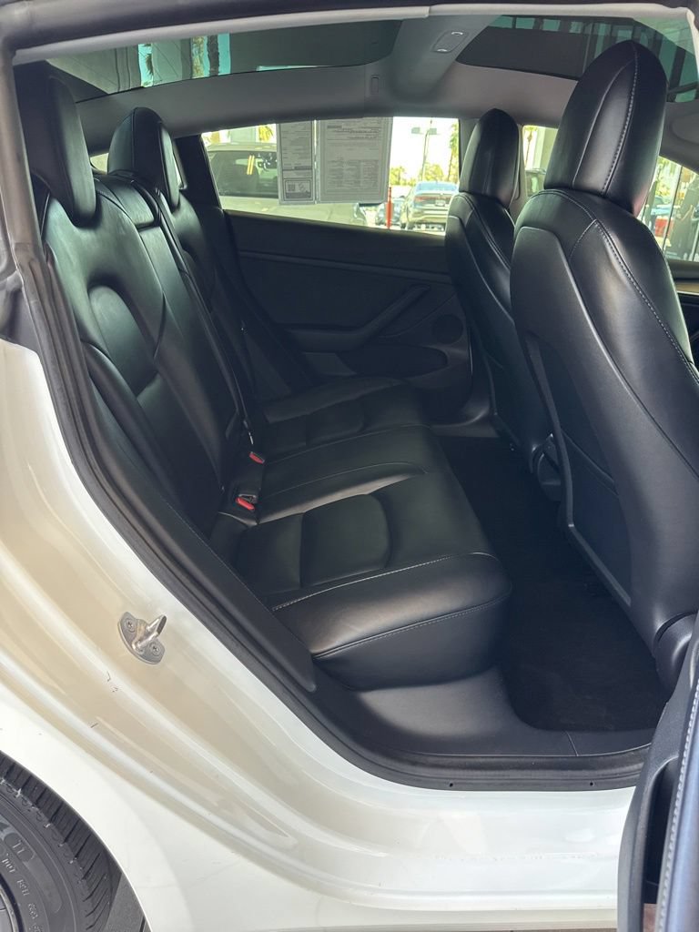 Used 2022 Tesla Model 3 Standard Range RWD image 7