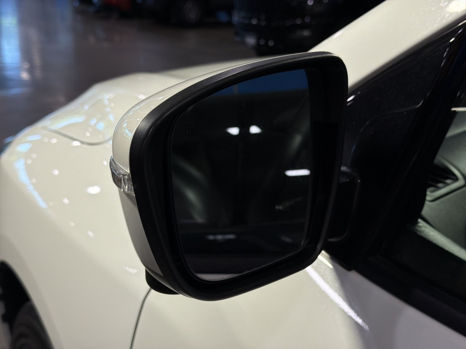 Used 2020 Nissan Pathfinder SL FWD image 14